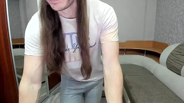 Marrymepls online show from November 9, 2025, 2:59 pm