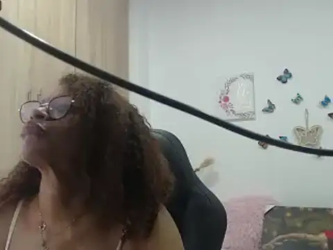 BustyMilf  online show from February 26, 2025, 11:52 am