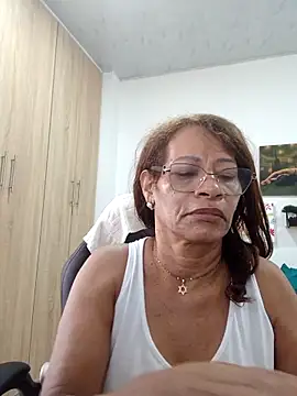 Snapshot of BustyMilf_ chatting on March 27, 2026, 12:49 pm BustyMilf online show from March 27, 2026, 12:49 pm