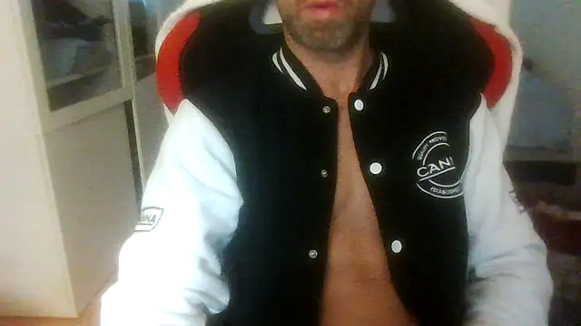 NickHarley69 online show from February 18, 2025, 7:32 am