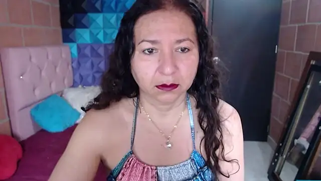 Snapshot of katifoxx chatting on December 26, 2024, 4:58 pm katifoxx online show from December 26, 2024, 4:58 pm