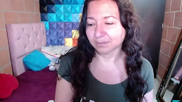Snapshot of katifoxx chatting on December 29, 2024, 7:00 pm katifoxx online show from December 29, 2024, 7:00 pm