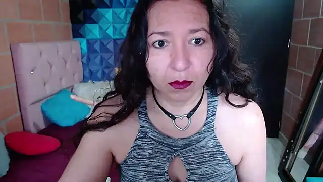 Snapshot of katifoxx chatting on December 30, 2024, 4:08 pm katifoxx online show from December 30, 2024, 4:08 pm