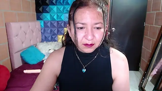 Snapshot of katifoxx chatting on January 2, 2025, 6:01 pm katifoxx online show from January 2, 2025, 6:01 pm