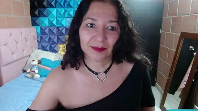 Snapshot of katifoxx chatting on February 20, 2025, 3:08 pm katifoxx online show from February 20, 2025, 3:08 pm