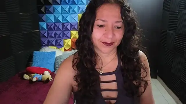 Snapshot of katifoxx chatting on September 16, 2025, 3:24 pm katifoxx online show from September 16, 2025, 3:24 pm