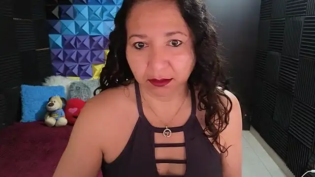 Snapshot of katifoxx chatting on October 9, 2025, 3:10 pm katifoxx online show from October 9, 2025, 3:10 pm