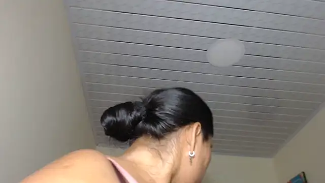 adrixxx38 online show from October 26, 2025, 4:51 am