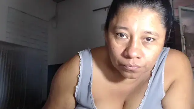 adrixxx38 online show from February 23, 2026, 10:40 pm