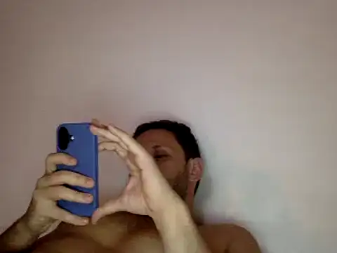 Snapshot of FelipeRiver chatting on January 10, 2025, 2:14 am FelipeRiver online show from January 10, 2025, 2:14 am