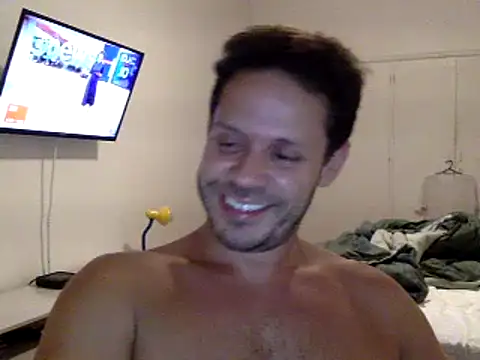 Snapshot of FelipeRiver chatting on February 6, 2025, 2:22 am FelipeRiver online show from February 6, 2025, 2:22 am