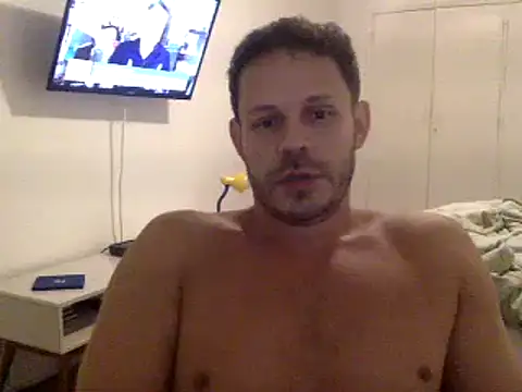 Snapshot of FelipeRiver chatting on February 14, 2025, 12:19 am FelipeRiver online show from February 14, 2025, 12:19 am