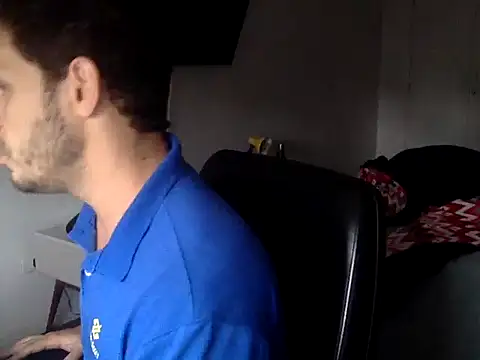 Snapshot of FelipeRiver chatting on March 10, 2026, 6:46 pm FelipeRiver online show from March 10, 2026, 6:46 pm