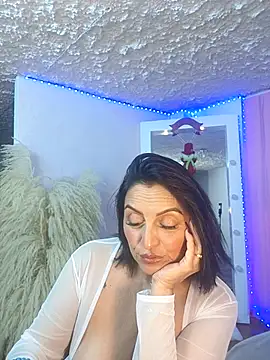 zullyxhot online show from November 20, 2025, 9:47 pm