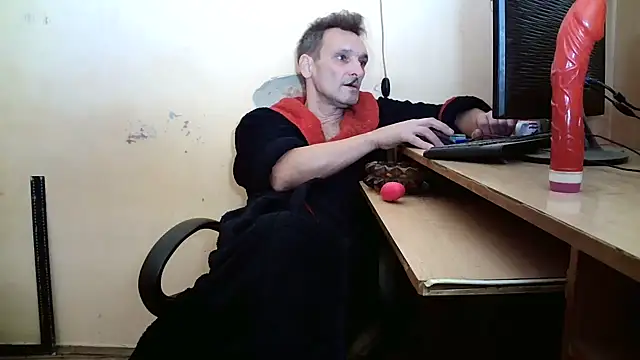 dundyFocus online show from October 9, 2025, 12:36 pm