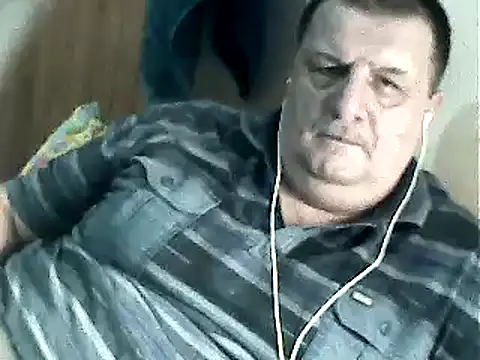 Vyrtous579 online show from February 23, 2025, 3:18 pm