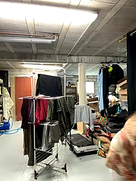 Clara-xoxo online show from November 4, 2025, 2:16 pm