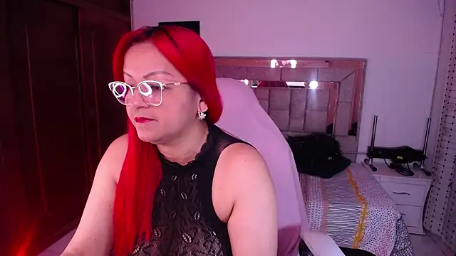 salomecastro  online show from October 22, 2025, 3:18 am