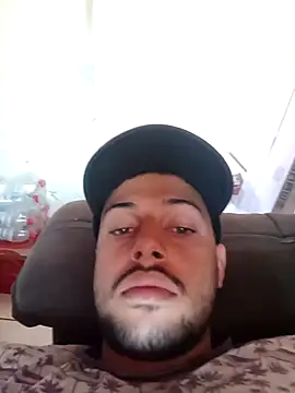 AzureKnee online show from October 20, 2025, 1:33 pm