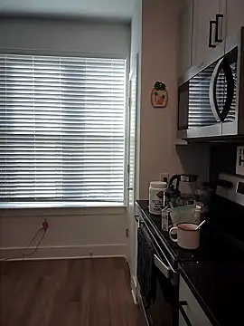 HollyTattoo online show from December 6, 2024, 2:28 pm