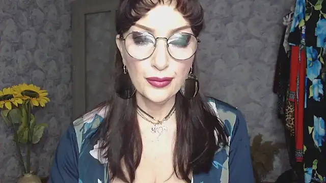Snapshot of Aziza1 chatting on April 30, 2026, 3:18 pm Aziza1 online show from April 30, 2026, 3:18 pm
