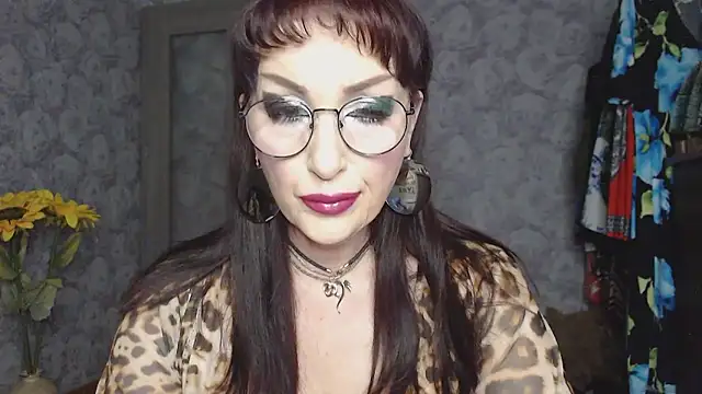 Snapshot of Aziza1 chatting on June 16, 2026, 2:30 pm Aziza1 online show from June 16, 2026, 2:30 pm