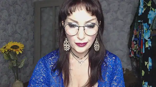 Snapshot of Aziza1 chatting on July 3, 2026, 2:45 pm Aziza1 online show from July 3, 2026, 2:45 pm