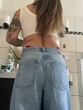 Etwas neugierig online show from April 7, 2026, 8:48 am