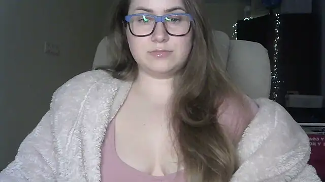 Snapshot of SeasonalSomeone chatting on April 30, 2026, 9:08 pm SeasonalSomeone online show from April 30, 2026, 9:08 pm