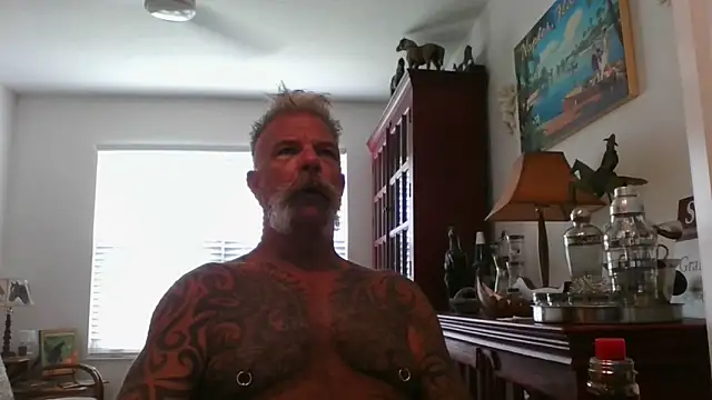 Snapshot of njdbear chatting on September 30, 2025, 4:01 pm njdbear online show from September 30, 2025, 4:01 pm