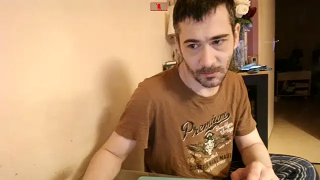 Snapshot of Ethangay chatting on April 1, 2026, 9:32 am Ethangay online show from April 1, 2026, 9:32 am