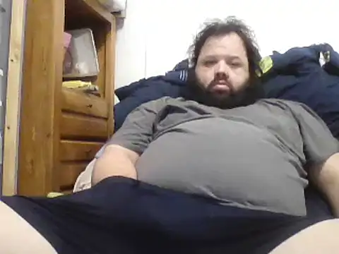 Snapshot of Strongbutgentle36 chatting on December 15, 2024, 6:18 am Strongbutgentle36 online show from December 15, 2024, 6:18 am