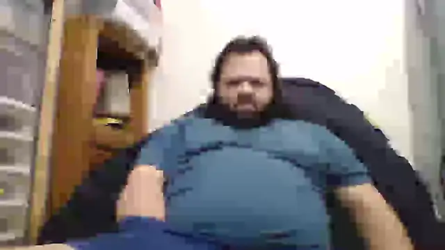 Snapshot of Strongbutgentle36 chatting on February 18, 2025, 5:53 am Strongbutgentle36 online show from February 18, 2025, 5:53 am