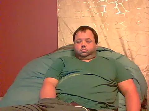 Snapshot of Strongbutgentle36 chatting on October 21, 2025, 7:53 am Strongbutgentle36 online show from October 21, 2025, 7:53 am