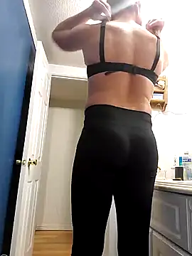 Snapshot of MaddyC6992 chatting on February 8, 2025, 12:49 am MaddyC6992 online show from February 8, 2025, 12:49 am