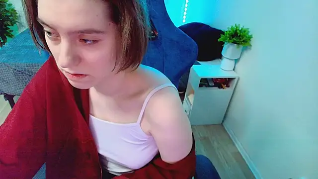 CranberryHot online show from November 24, 2025, 4:34 am