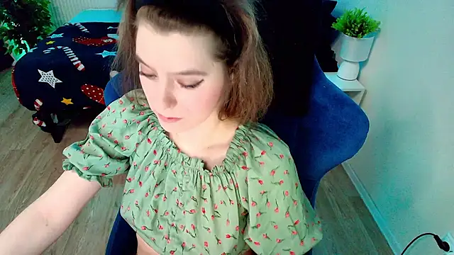 CranberryHot online show from March 4, 2026, 11:55 pm