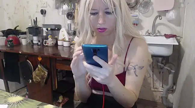 mimimi28 online show from January 29, 2025, 1:38 pm