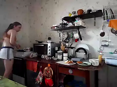 mimimi28 online show from February 8, 2026, 7:56 am