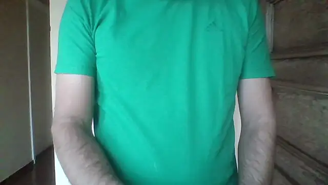Snapshot of Leo_Big chatting on June 25, 2026, 7:29 pm Leo Big online show from June 25, 2026, 7:29 pm