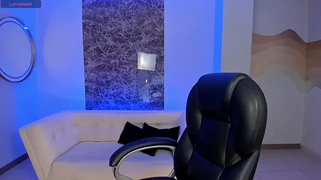 Snapshot of MorganHicks chatting on June 12, 2026, 10:47 am MorganHicks online show from June 12, 2026, 10:47 am