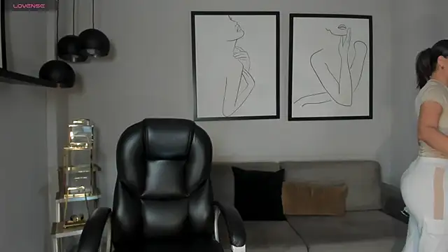 Snapshot of MorganHicks chatting on June 16, 2026, 12:19 pm MorganHicks online show from June 16, 2026, 12:19 pm