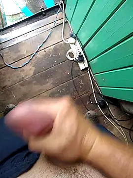 Alvaro2017 online show from February 25, 2025, 1:39 pm