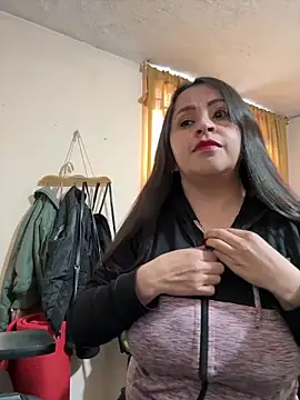 latinfemale online show from February 14, 2026, 9:55 pm