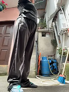 latinfemale online show from April 2, 2026, 3:20 pm