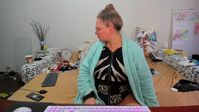 IamYourNarcotic online show from February 15, 2026, 5:48 am