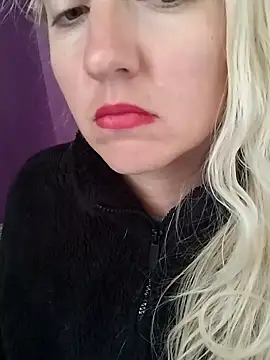 Mllesha74000 online show from October 16, 2025, 12:06 pm