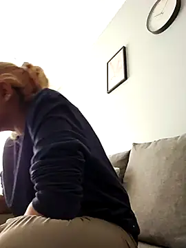 DirtySnowball69 online show from October 6, 2025, 3:09 pm