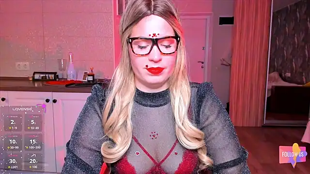 HotTiffani online show from February 14, 2026, 7:16 am