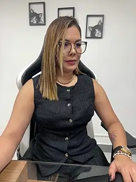 KellyBrooklyn  online show from March 21, 2025, 12:17 pm